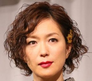 若村麻由美が美人で綺麗すぎる 美魔女と言われる美容法を紹介 ヒマツブシ