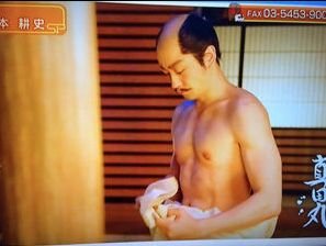 山本耕史の筋肉が童顔とミスマッチすぎてウケるｗｗ筋トレや食事方法を紹介 ヒマツブシ